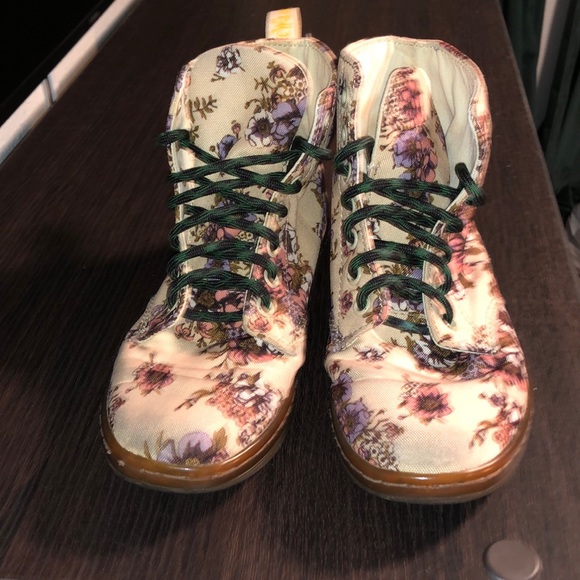 Floral doc martens - Picture 3 of 4
